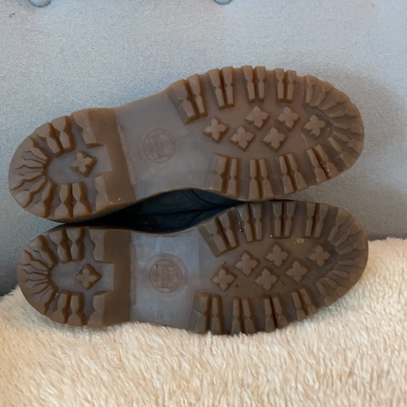 Men’s doc martens shoes